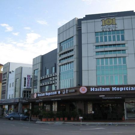 101 Lake View Hotel Puchong Exterior photo