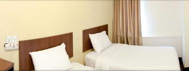 101 Lake View Hotel Puchong Exterior photo