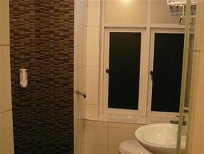 101 Lake View Hotel Puchong Exterior photo